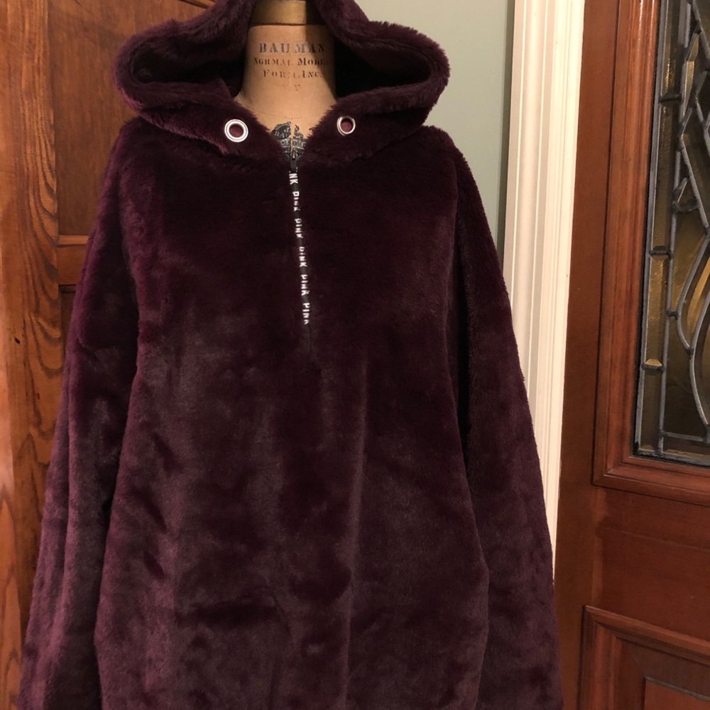 Pink by Victoria’s Secret Pullover with hood